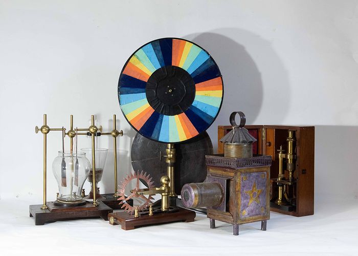 « 150 ans de patrimoine, l’UCO ouvre ses réserves » : Visite de la réserve d’instruments scientifiques ancien de l’UCO, Université Catholique de l&rsquo;Ouest, Angers