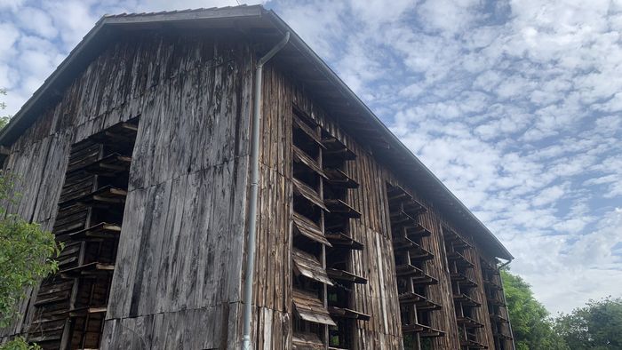 À la découverte d’un ancien séchoir à tabac — De la mémoire agricole au spectacle vivant, Ancien séchoir à tabac, La Sauvetat-de-Savères