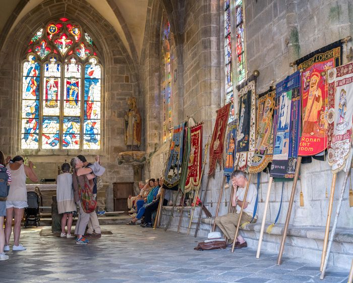 Anatomie d’un pardon d’exception : la Grande Troménie de Locronan, Église Saint-Ronan, Locronan