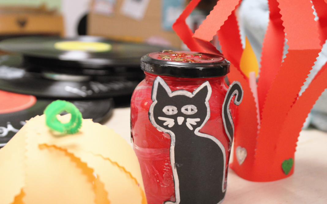 Atelier spécial enfant – Lanterne d’Halloween L’Atelier de la Ressourcerie Créative Paris
