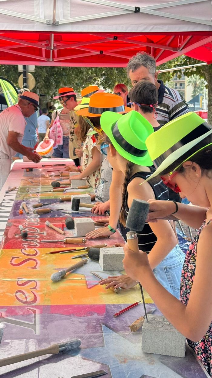 Ateliers de sculpture sur pierre, Parc de la Chocolaterie, Donzère