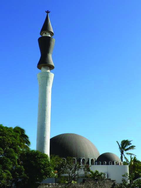 Attayab-Ul-Massadjid, une mosquée au cœur de la ville, Mosquée de Saint-Pierre, Saint-Pierre