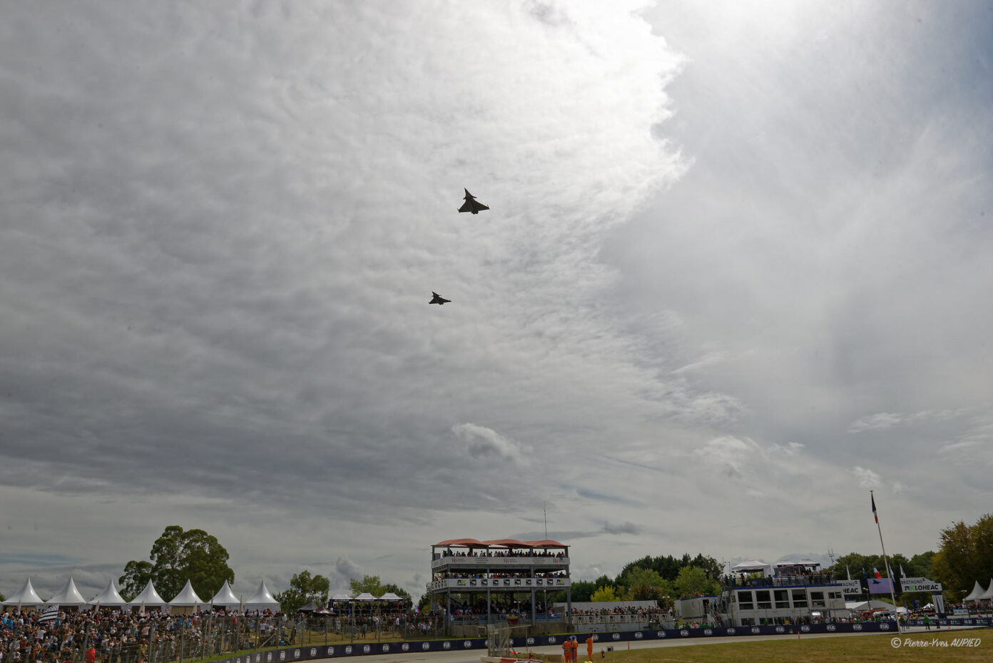 Passage des Rafales au dessus du Rallycross de Loheac 2026