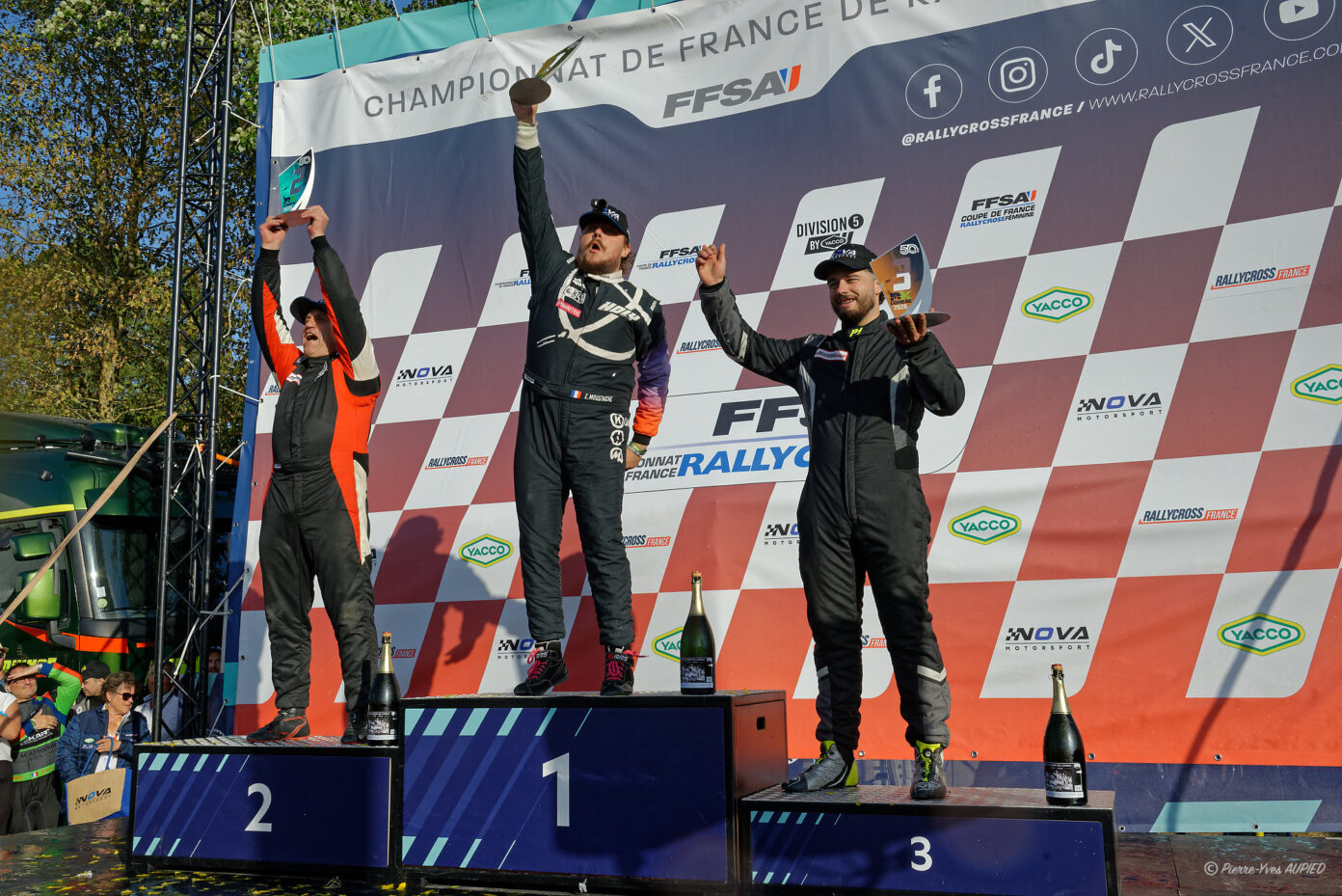 Etienne « Moustache » Christophe Saunois et Lorenzo Delaunay
