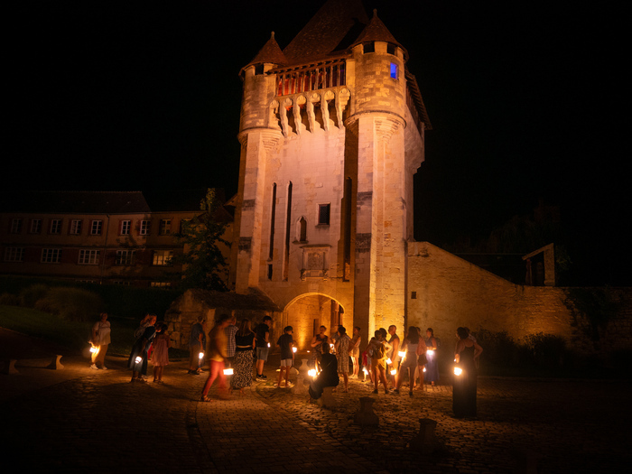 Balade aux lanternes, Esplanade du Palais Ducal de Nevers, Nevers
