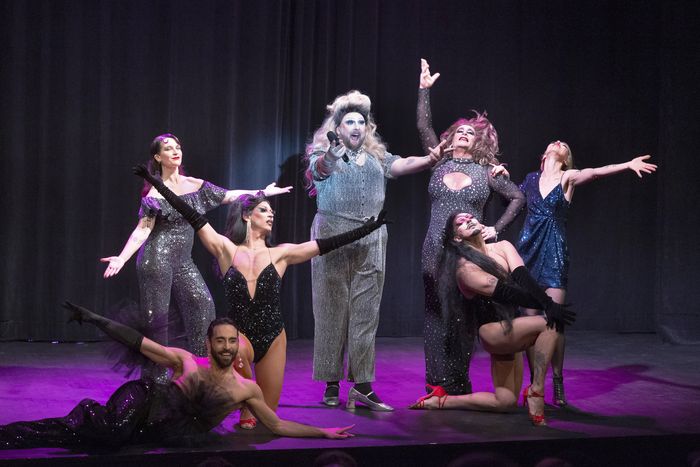 Belle(s) de scène, cabaret de La Sirène à Barbe x Olivier Dubois, Carreau du Temple, Paris