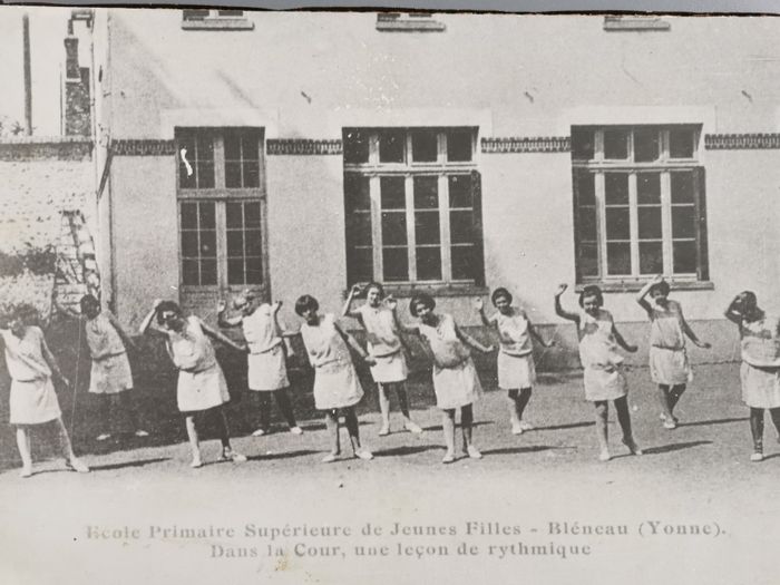 Bléneau, à la découverte du parcours de personnalités locales, Bibliothèque de Bléneau, Bléneau