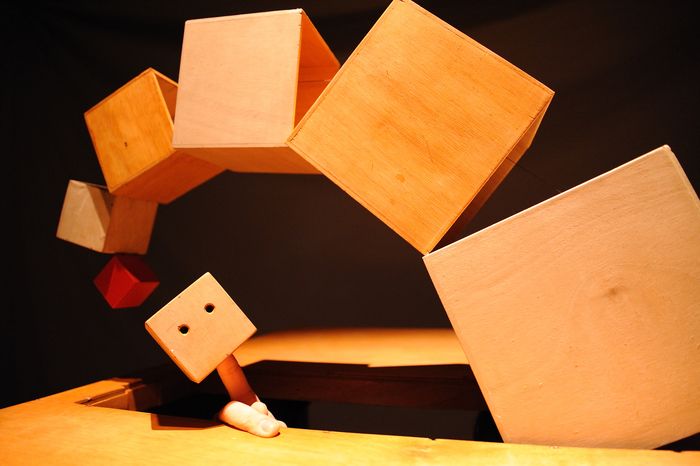 BoOm, Le Carré Blanc – Spectacle, Tinqueux