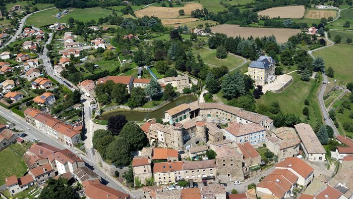 Causerie et balade  : Virieu, un riche patrimoine à (re)découvrir, Salle de La Passerelle de Virieu, Pélussin