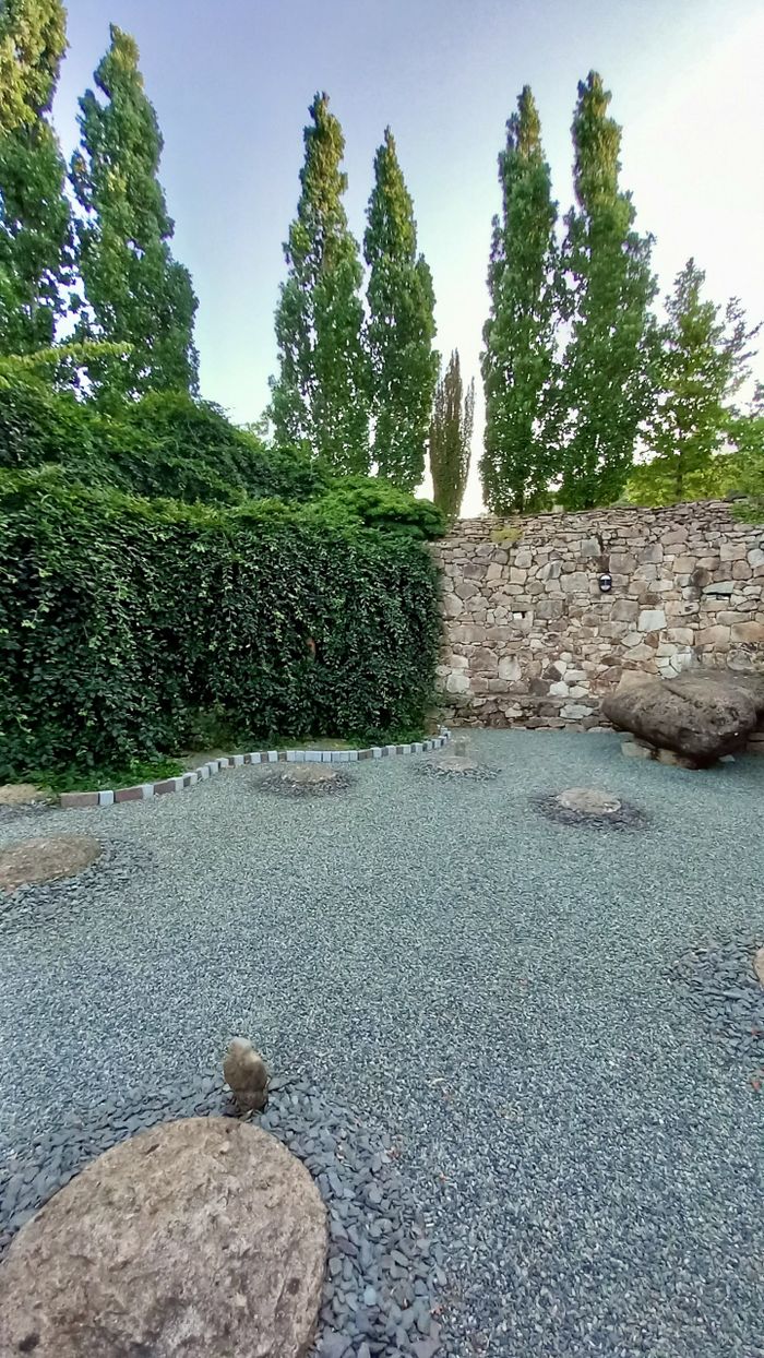 Ce que le jardin nous confie ( Visite guidée ), Ferme et jardin La Terre Pimprenelle, Alboussière