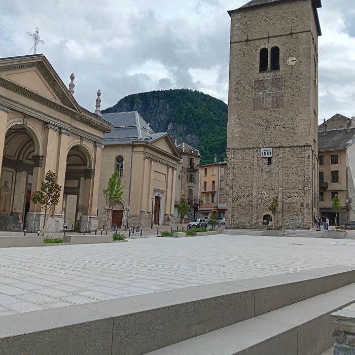 CENTRE HISTORIQUE, Clocher, Saint-Jean-de-Maurienne