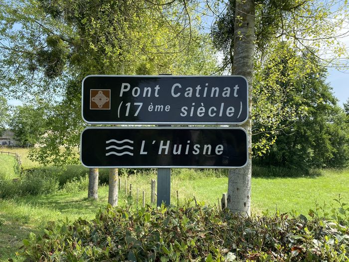 Circuit : visite guidée de Mauves-sur-Huisne, du Pont Catinat à l&rsquo;église Saint-Pierre, Pont Catinat, Mauves-sur-Huisne