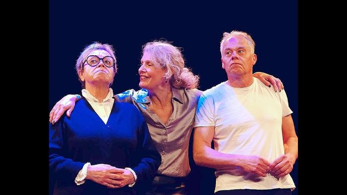 Comédie – « Le triangle des bernés » Théâtre de Jeanne Nantes