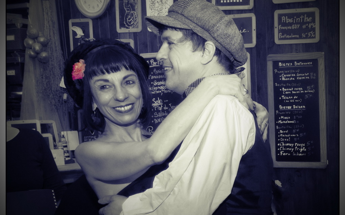 Cours de danse de bal — Paris 10e — 1er cours offert Ecole du Bal – Studio Rail Paris