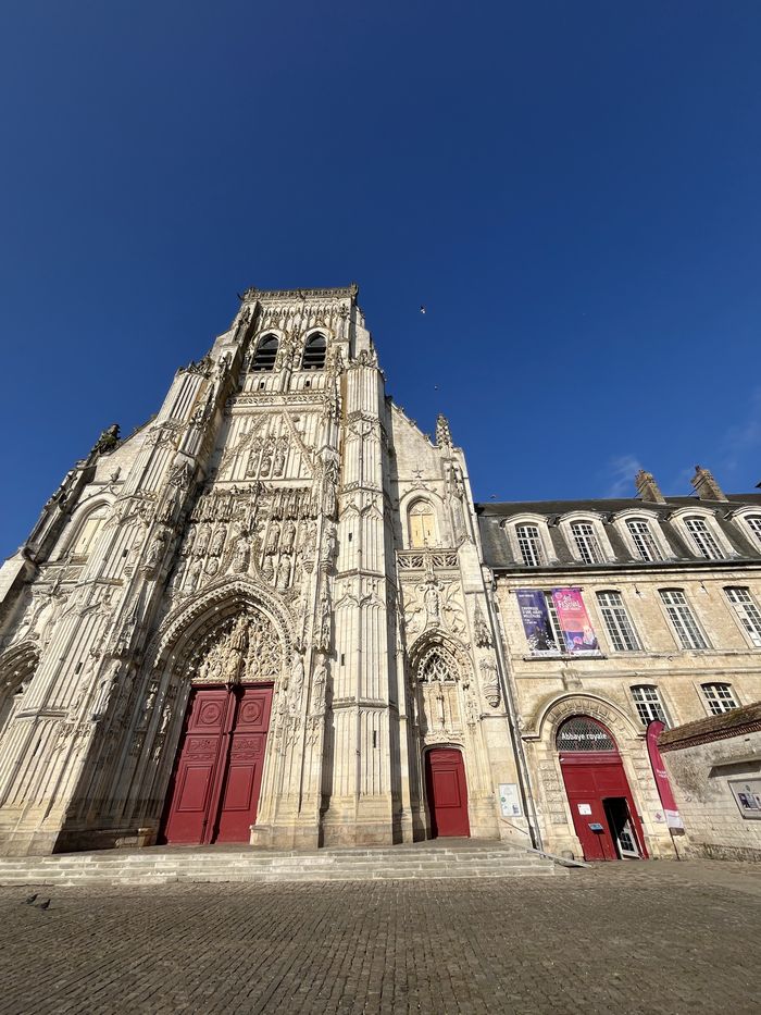 Dans l’atelier du sculpteur avec les Taillants du Temps, Abbaye royale de Saint-Riquier, Saint-Riquier