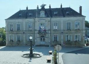 Découverte de la Mairie de Neuvy-Saint-Sépulchre, Mairie de Neuvy-Saint-Sépulchre, Neuvy-Saint-Sépulchre