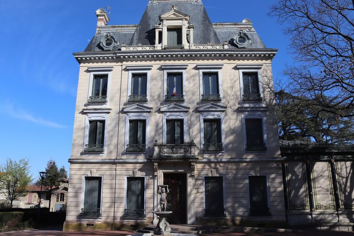 Découverte de la Villa Chapuis, Villa Chapuis, Saint-Genis-Laval