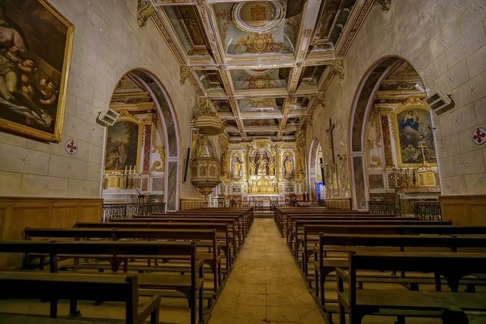 Découverte d’une chapelle remarquable avec un décor baroque du XVIIe siècle, Chapelle Notre-Dame d’Alet, Montaigut-sur-Save