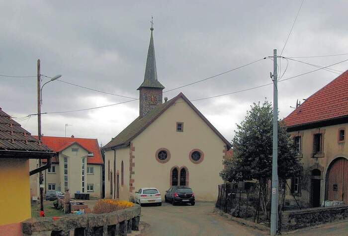 Découverte d’une église luthérienne et de sa cloche ‘Marie-Madeleine’, Eglise protestante, Belmont