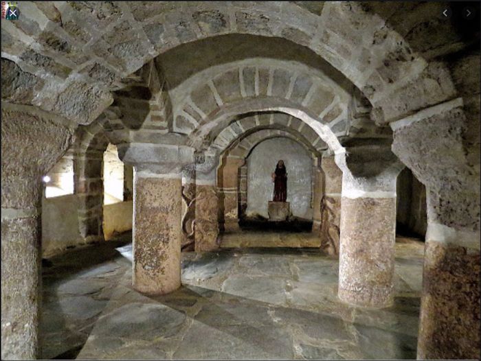 Découvrez la Crypte dans l’église Saint-Mélar, Église Saint-Mélar, Lanmeur