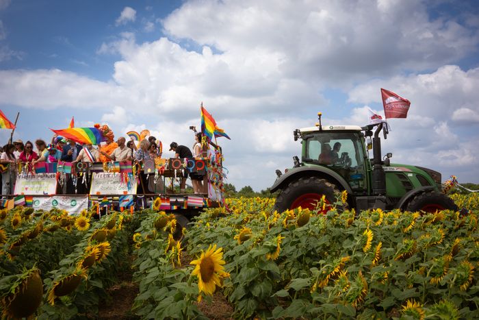 Expo : Queers des champs, les LGBTQIA+ existent aussi en milieu rural, Café culturel et associatif « La Maison de la Terre », Poucharramet
