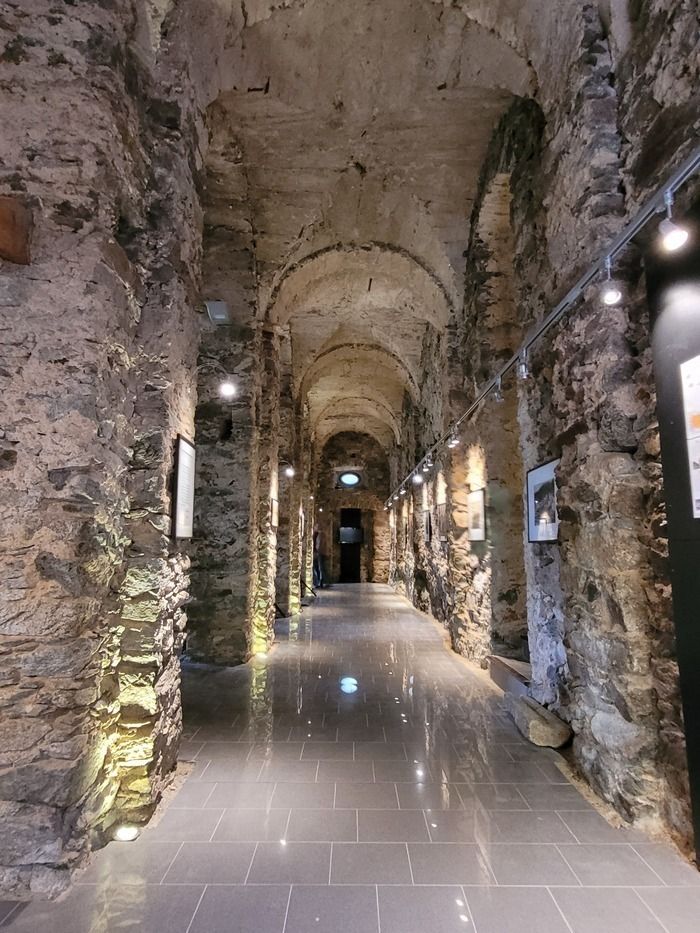 Exposition au Stallò, Village de Lama, Lama