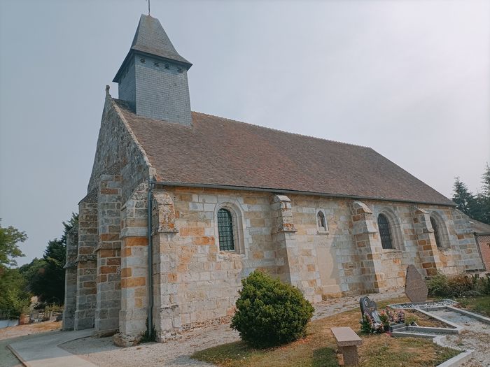 Exposition de photographies anciennes de la vie du village, Église Saint-Hilaire, Neaufles-Auvergny
