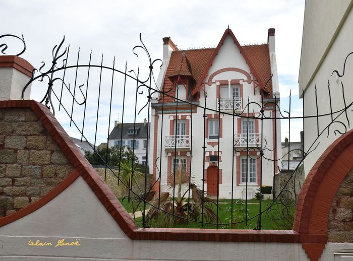 Exposition de photographies, Jardin de la Médiathèque Pondichéry, Port-Louis