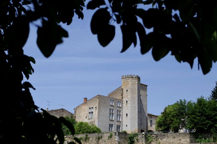 Exposition : La maison forte de Tardes, l’Histoire continue, Commune de Saint-Macaire, Saint-Macaire