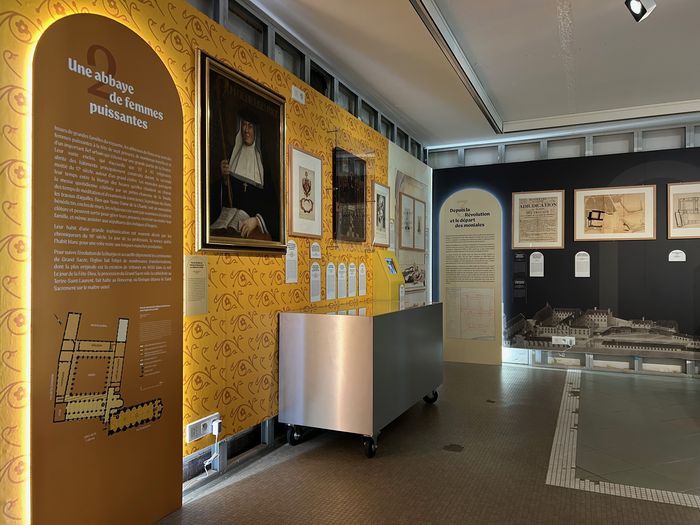 Exposition L&rsquo;abbaye du Ronceray : mémoire de femmes, mémoire de pierres, Repaire Urbain, Angers