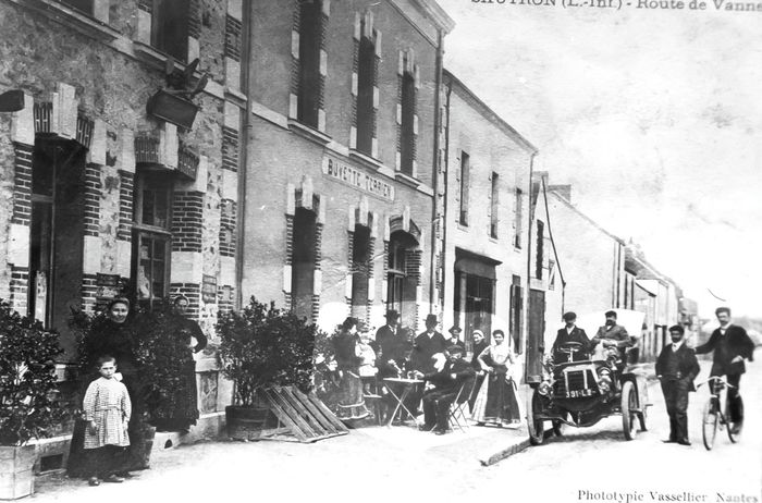 Exposition photos « Sautron, un bourg commerçant depuis le XIXème siècle », Hôtel de ville de Sautron, Sautron