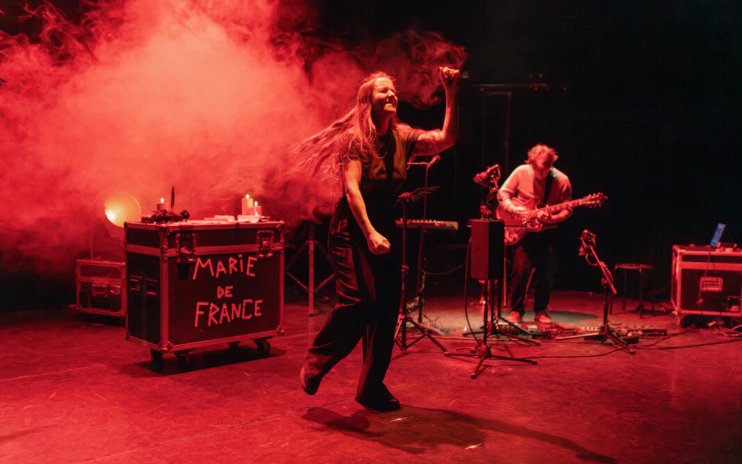 Fables de Marie de France International Visual Theatre Paris