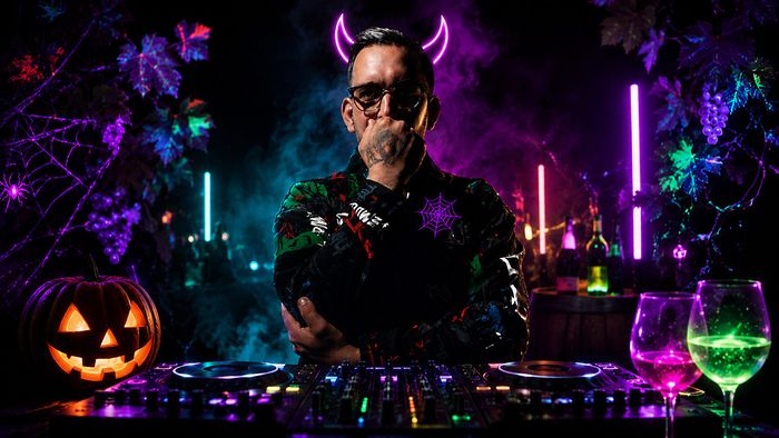 HALLOMANIA – Soirée DJ Fluo Party au Domaine des Bossons à Satigny, Autre lieu, Genève