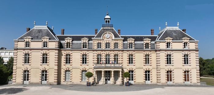 Histoires de marcher – Savigny-le-Temple, une ville, mille et une histoires, Place du 19 mars 1962, Savigny-le-Temple
