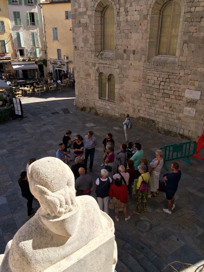 Hommage à Frédéric Mistral, Place Massillon, Hyères