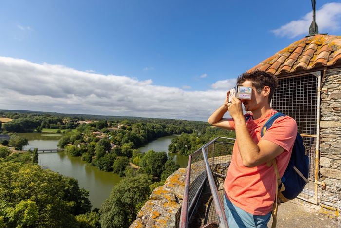 Jeu « Il faut sauver la tour Mélusine ! » avec reconstitutions 3D de l’ancien château de Vouvant, Office de Tourisme Vendée Marais Poitevin – Vouvant, Vouvant