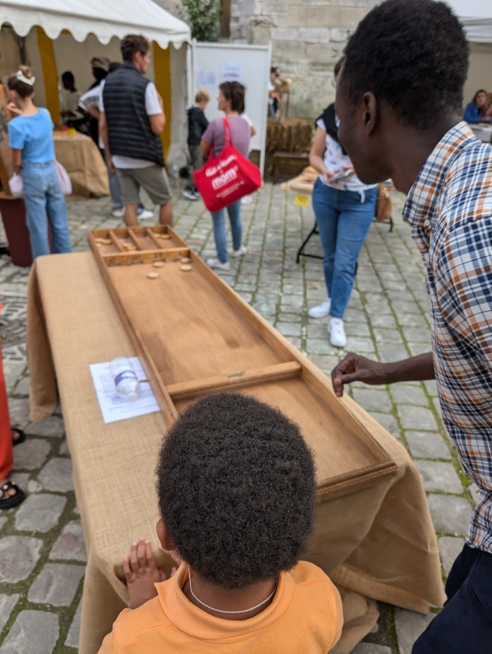Jeux anciens, Cité épiscopale, Meaux