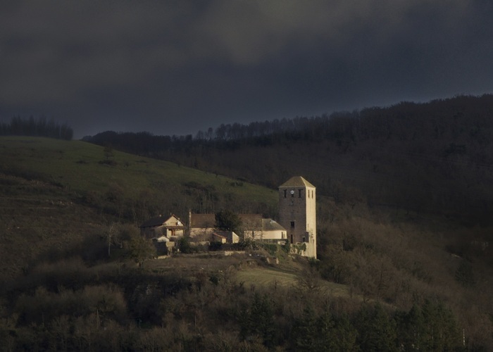 La forêt à château, Église de Château, Château