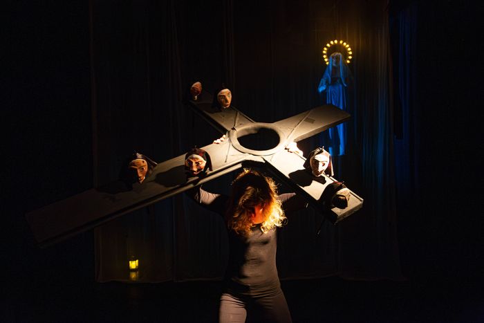 La Légende Béatrice, Théâtre aux Mains Nues, Paris