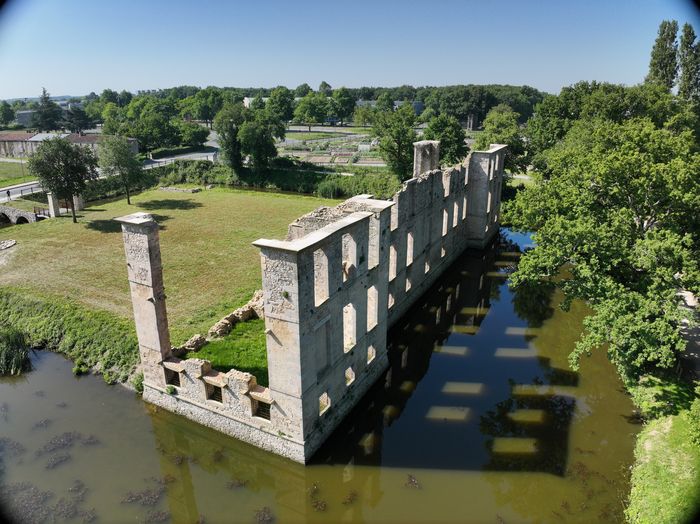 Le château de l&rsquo;Etenduère, Château de l&rsquo;Etenduère, Les Herbiers