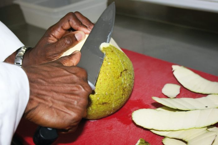 le Fruit à Pain dans tous ses états, Le Fruit à Pain dans tous ses états, Basse-Terre