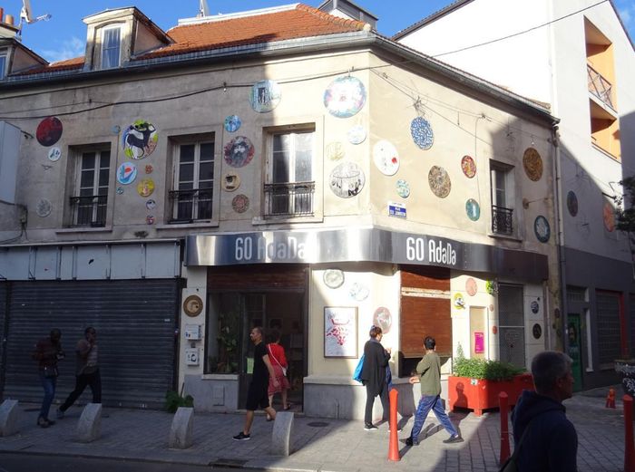 Memorias Cruzadas, 60Adada, Saint-Denis