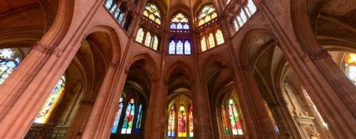 Neuf chapelles restaurées de la cathédrale, Cathédrale Saint-Cyr et Sainte-Julitte, Nevers