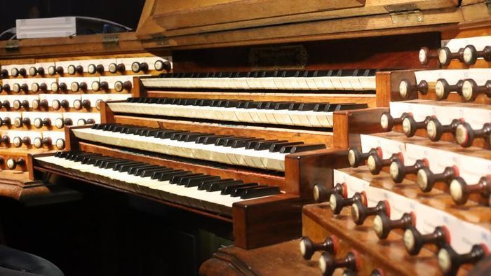Orgue de la collégiale St Pierre, Collégiale Saint-Pierre, Douai