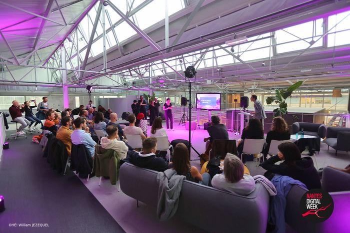 Over-Connected Halle 6 Ouest Nantes