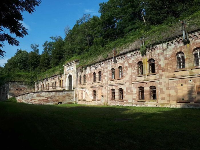 Parcourez un fort allemand du XIXe siècle en pleine nature, Fort Grossherzog von Baden – Fort Frère, Oberhausbergen