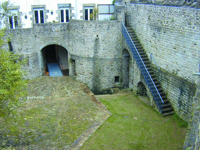 Parcours sur les remparts : Bastion Gréguennic, Place de la poissonnerie – Vannes, Vannes