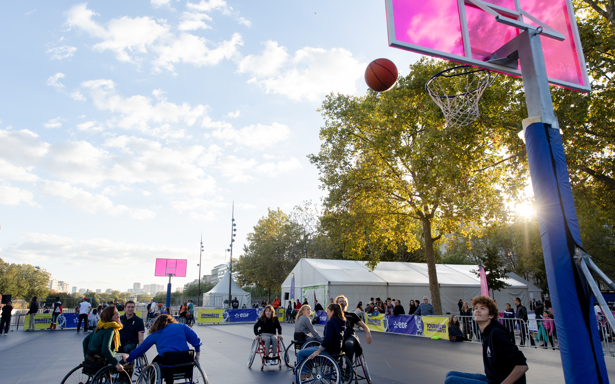 Paris bouge ensemble : animations parasportives pour toutes et tous Place de la Bastille Paris
