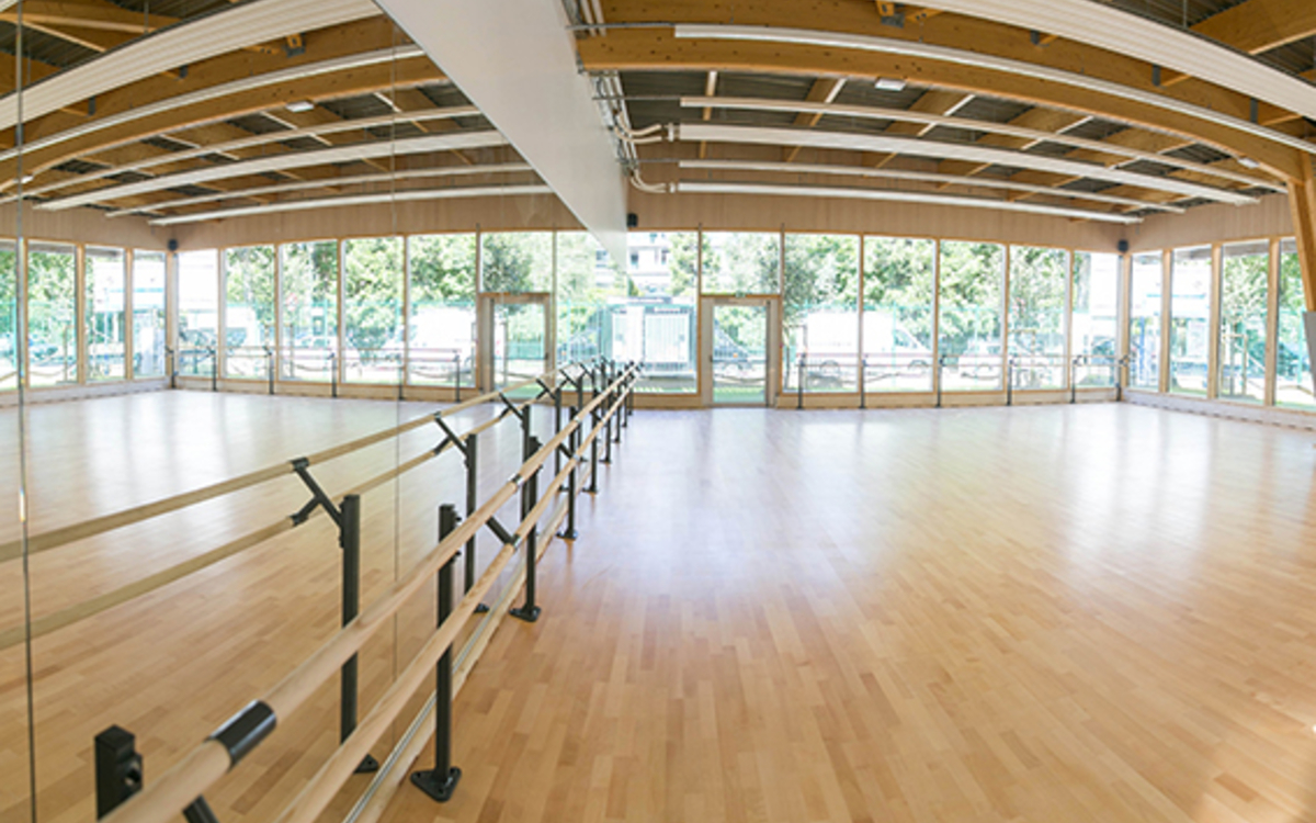 Paris sport familles : motricité (enfants) et renforcement (adultes) au centre sportif Suchet Centre Sportif Suchet PARIS