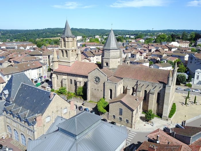 Patrimoine en péril : la collégiale de Saint-Junien se dévoile, Collégiale Saint-Junien, Saint-Junien